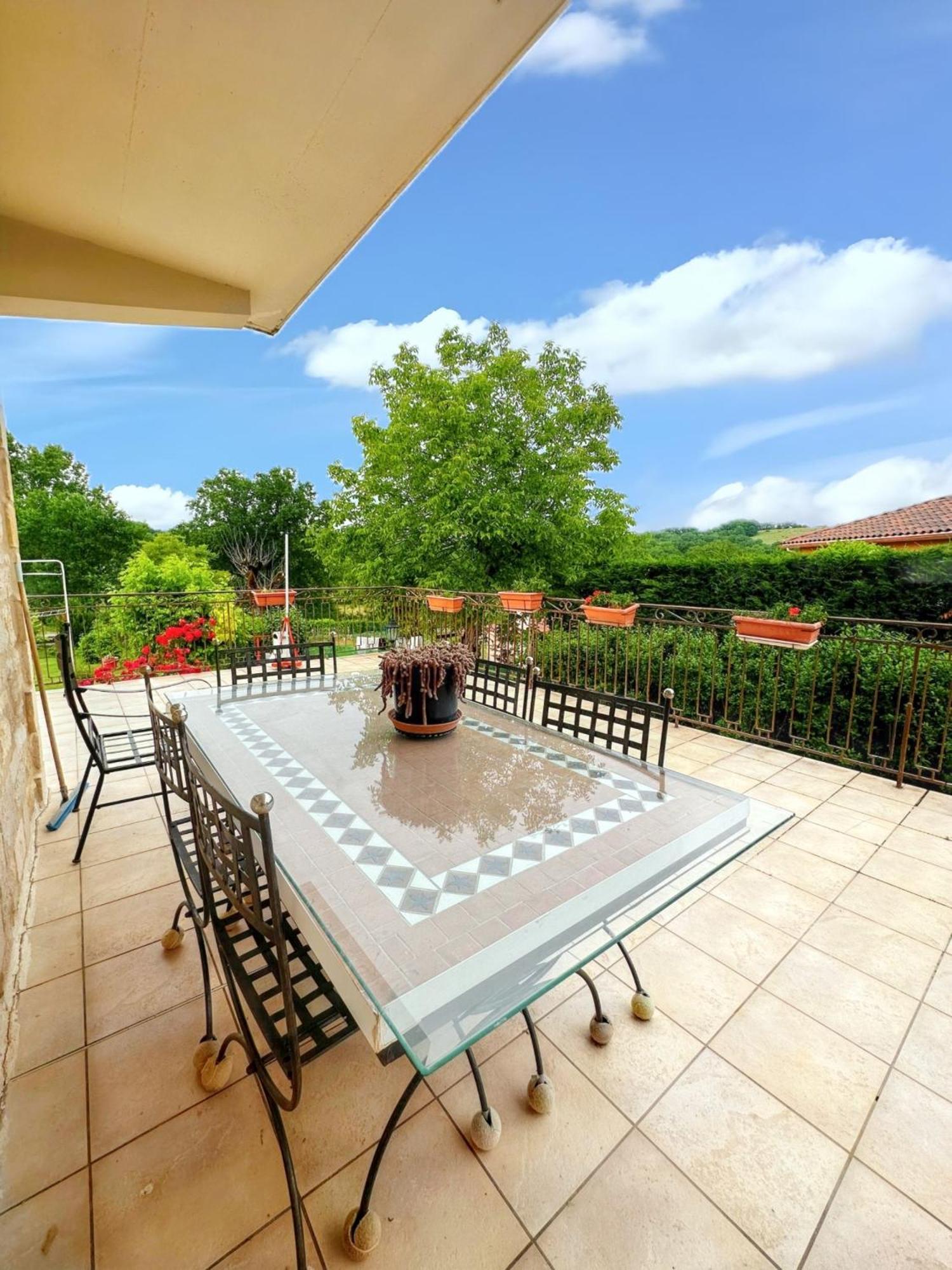 Appartement Charmant A Toulonjac Avec Jardin Et Terrasse 110 M² Exterior photo